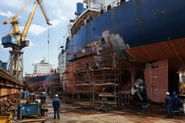 Activitatea de reparații nave Oltenița