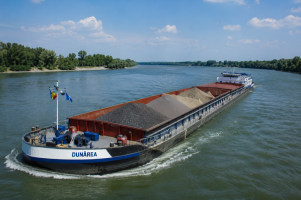 Transportul fluvial de mărfuri pe Dunăre
